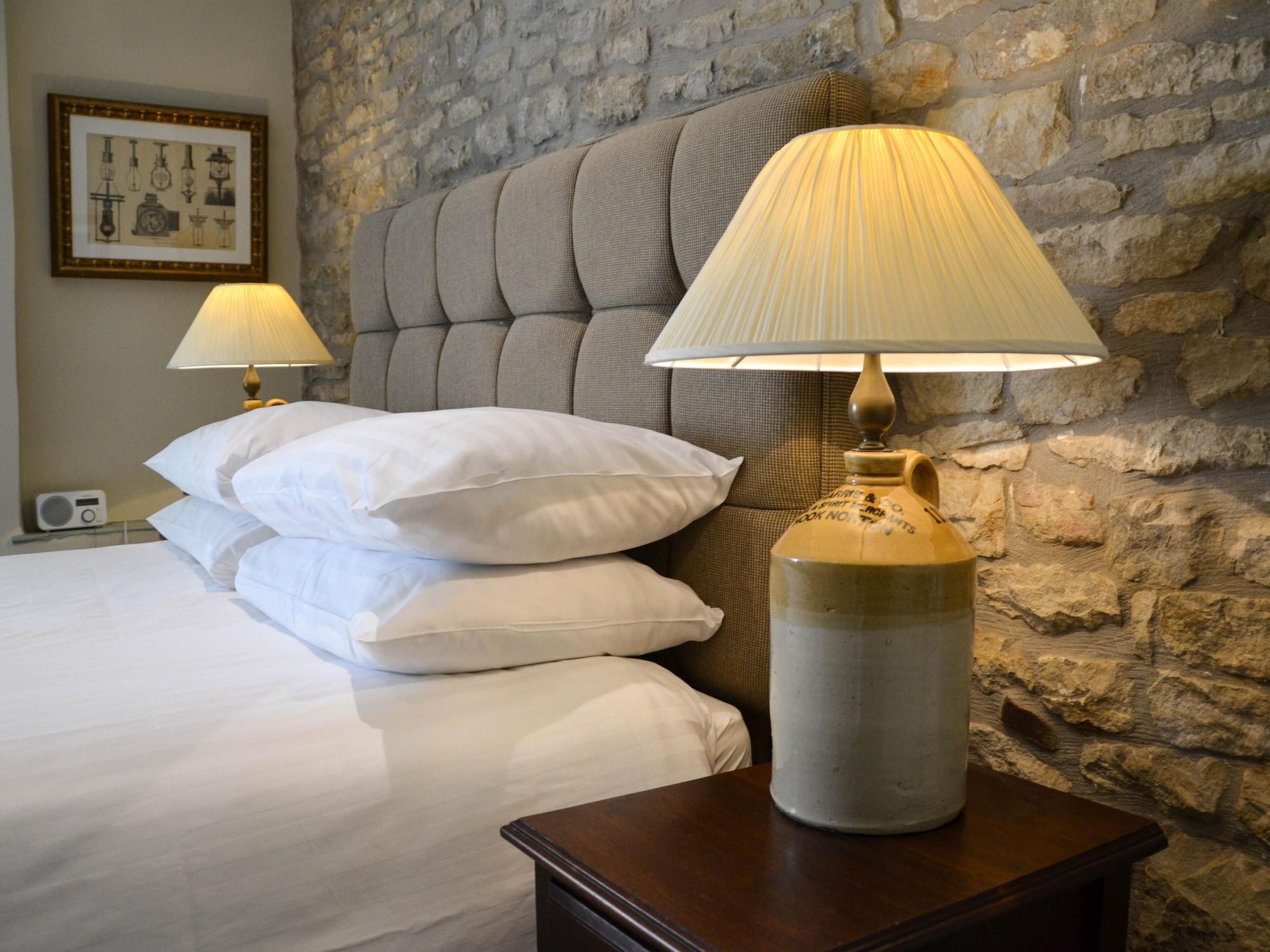The Fox Hotel Chipping Norton Kültér fotó
