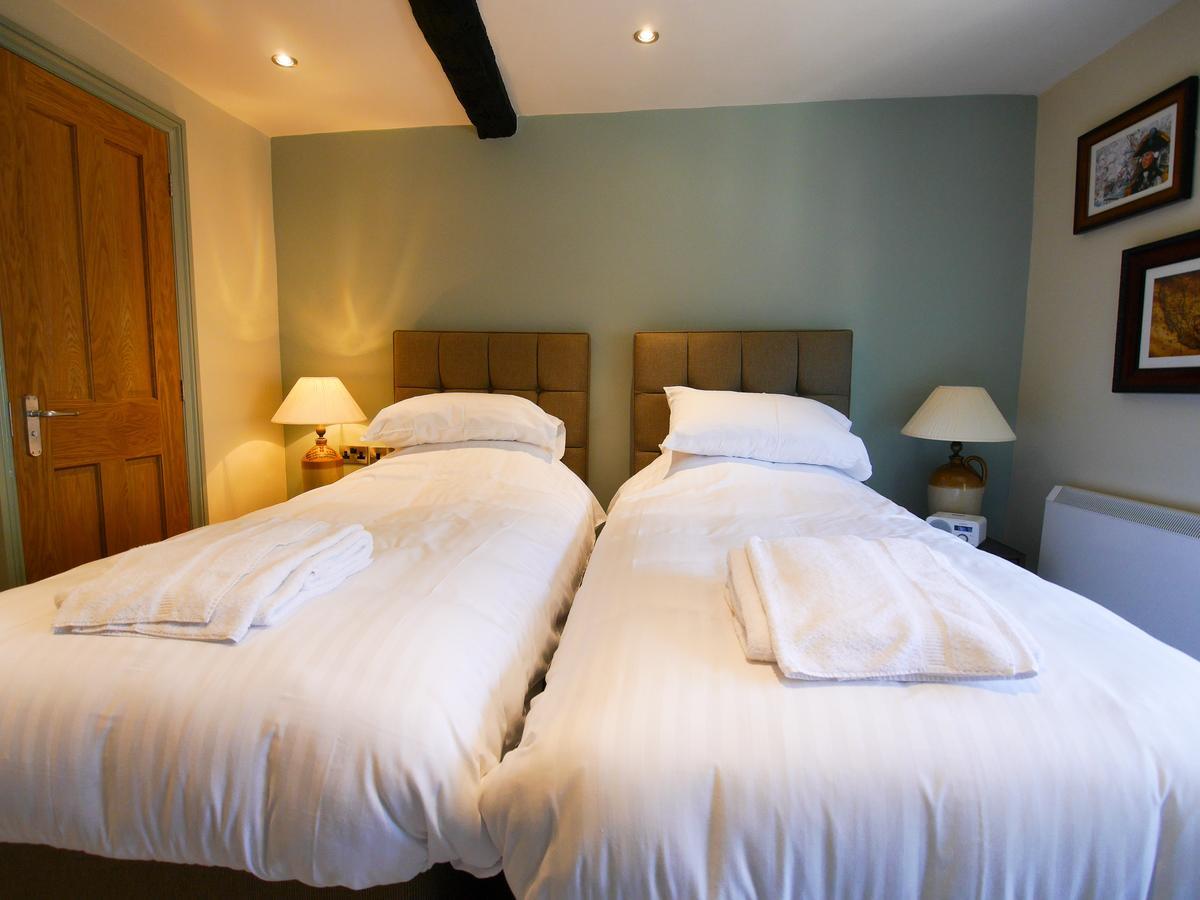 The Fox Hotel Chipping Norton Kültér fotó